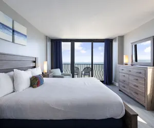 Photo 5 - Private 3BR's at Palms by Hosteeva