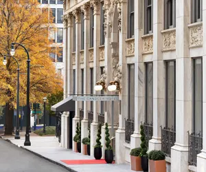 Photo 2 - The Candler Hotel Atlanta, Curio Collection by Hilton