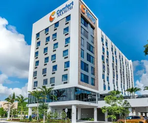 Photo 2 - Comfort Inn & Suites Miami International Airport