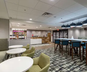 Photo 5 - Hampton Inn Madison