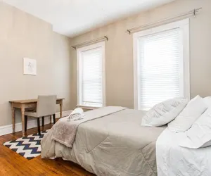 Photo 4 - Safe Spacious Mansion Indowntown