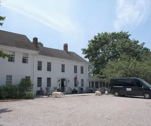 Photo 2 - Shelter Harbor Inn