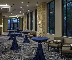 Photo 2 - The Bevy Hotel Boerne, a DoubleTree by Hilton