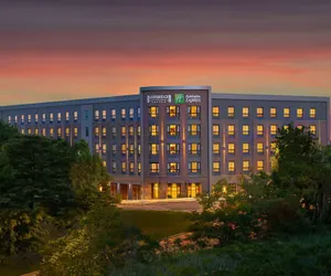 Photo 2 - Staybridge Suites Boston - Quincy by IHG