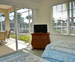 Photo 2 - 1165 Lamplighter Court