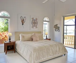 Photo 4 - 811 Bluebonnet Court