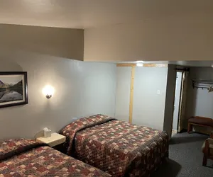 Photo 3 - Hooks Hideaway Motel