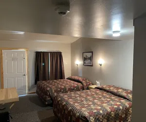 Photo 4 - Hooks Hideaway Motel