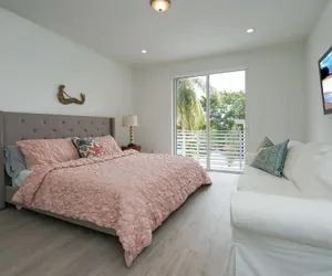 Photo 3 - 4BR Pool Townhome Duplex by Jos17