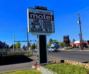 Photo 2 - Chalet Motel