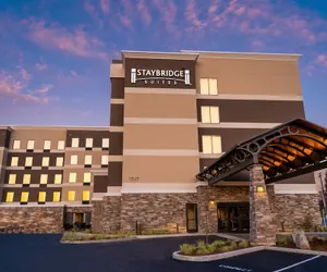 Photo 2 - Staybridge Suites Coeur D'Alene, an IHG Hotel