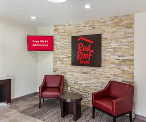 Photo 3 - Red Roof Inn Houston - Willowbrook