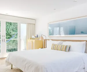Photo 5 - The Surf Lodge