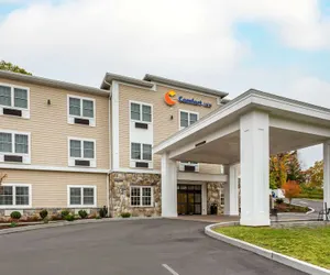 Photo 2 - Comfort Inn Brewster