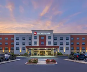 Photo 2 - B/W Plus Elizabethtown Inn & Suites