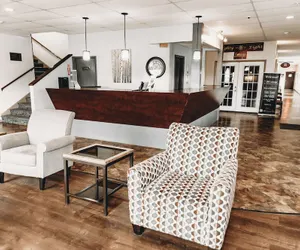 Photo 2 - Bicentennial Inn