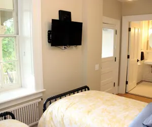 Photo 4 - Governor's Mansion Inn