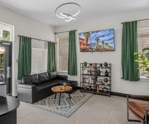 Photo 5 - Baybreeze Apartments by Lowkl