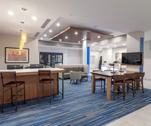 Photo 4 - Holiday Inn Express & Suites Columbus - Worthington by IHG