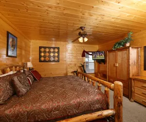 Photo 5 - Up Up  Away - Two Bedroom Cabin