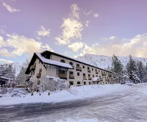 Photo 2 - Olympic Village Inn