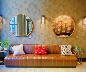 Photo 5 - Harlow Hotel