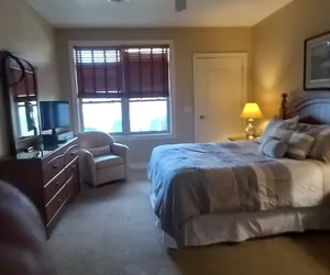 Photo 4 - Unit 411a 1 Bd/ 1 Ba Condo 1 Bedroom Condo by RedAwning