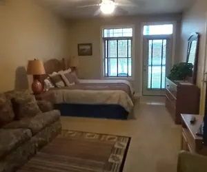 Photo 4 - Unit 411b 1bd/ 1ba Efficiency Condo 1 Bedroom Condo by RedAwning