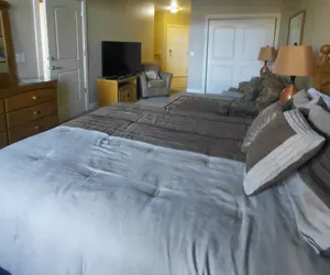 Photo 3 - Unit 411b 1bd/ 1ba Efficiency Condo 1 Bedroom Condo by RedAwning