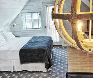Photo 4 - Crocker Inn