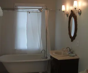 Photo 3 - The Chandler House Bed and Breakfast