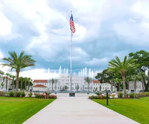 Photo 2 - Centennial Plaza Resort Gulfport