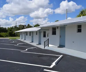 Photo 2 - Caribbean Shores Jensen Beach Motel