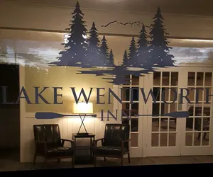 Photo 2 - Lake Wentworth Inn