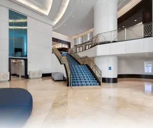 Photo 3 - Fontainebleau Miami Beach Private Luxury Suites