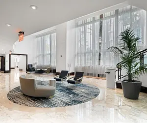 Photo 5 - Fontainebleau Miami Beach Private Luxury Suites