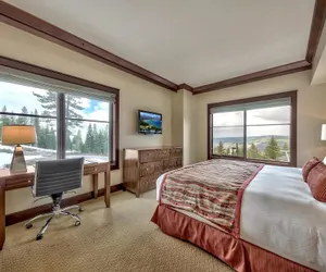 Photo 4 - Constellation Residences