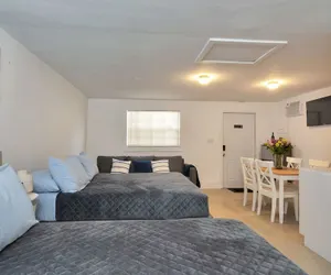Photo 5 - Beautiful Property in Hallandale Beach!!!