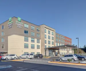 Photo 2 - Holiday Inn Express & Suites Auburn Downtown by IHG