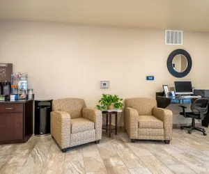 Photo 4 - Cobblestone Inn & Suites - Kermit