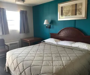 Photo 4 - Lakeside inn