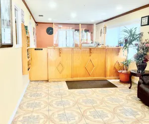 Photo 3 - Palace Motel