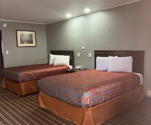 Photo 2 - Palace Motel