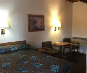 Photo 3 - Lazy U Motel