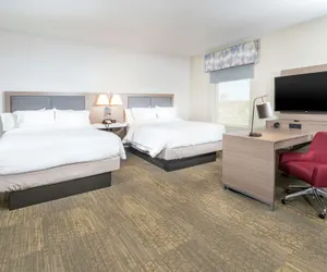 Photo 4 - Hampton Inn & Suites Santa Maria