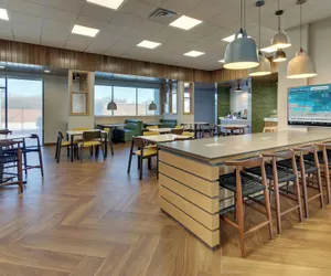 Photo 3 - Fairfield Inn & Suites by Marriott Houston Brookhollow