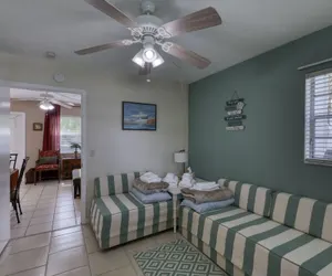 Photo 4 - BeachTrail Lodging