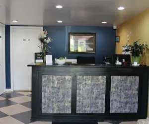 Photo 3 - Claremont Motor Lodge