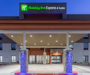 Photo 2 - Holiday Inn Express & Suites Kearney by IHG