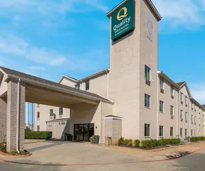 Photo 2 - Quality Inn & Suites Roanoke - Fort Worth North